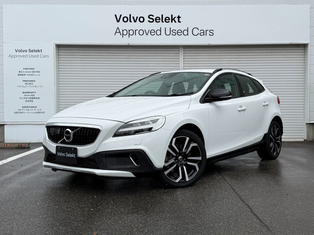 ボルボ　V40クロスカントリー　T5 AWDサマム 4WD（307）