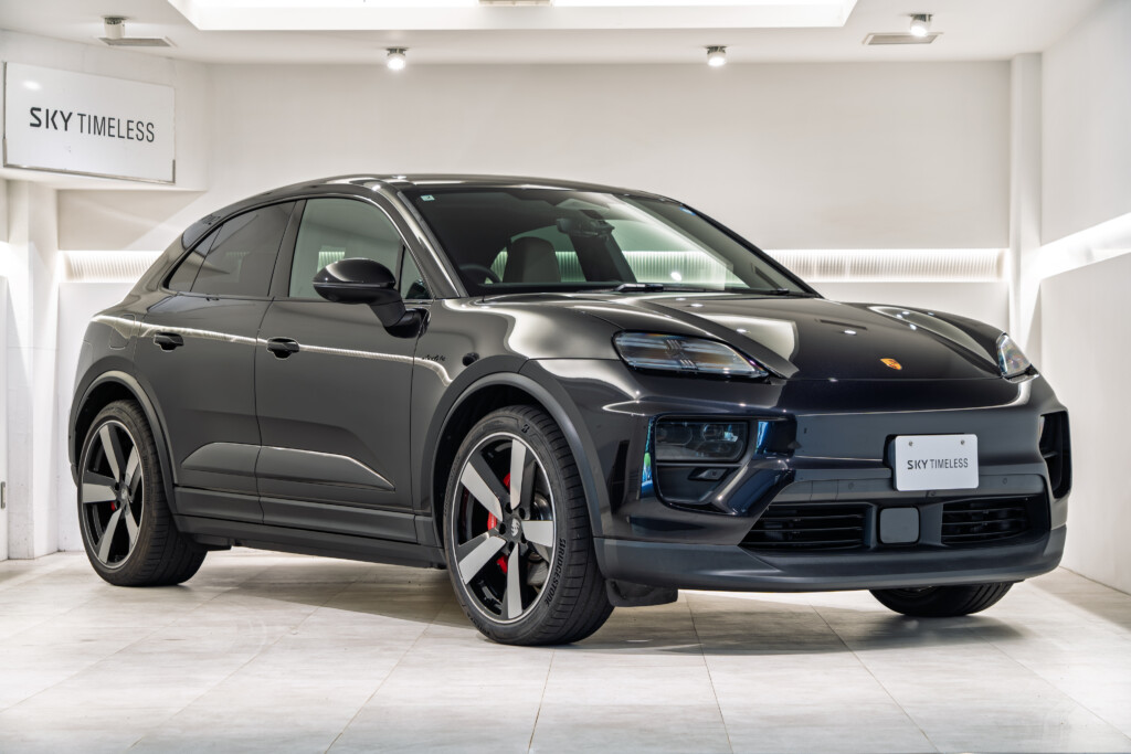 ポルシェマカンEV 4S